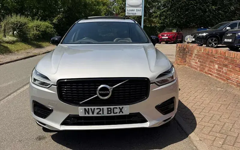 Used Volvo XC60 R-Design Pro 390 HP (286 kW) 2021 Silver SUV