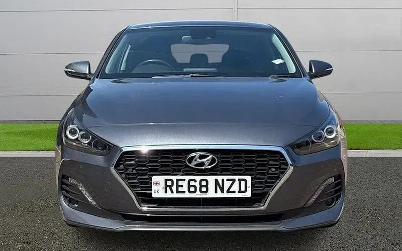 Second-hand Hyundai i30 Premium 140 CP (102 kW) 2018 Gri Hatchback