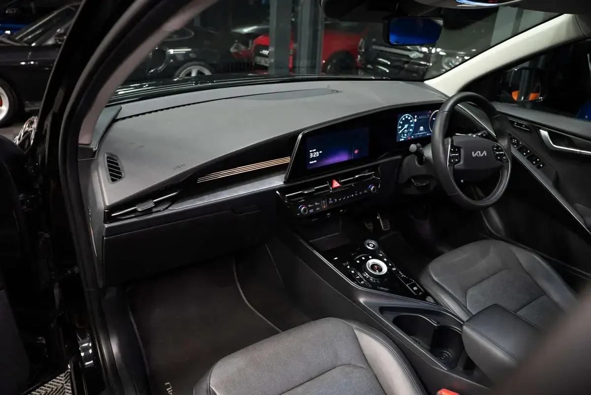 Used Kia e-Niro 2024 Black SUV