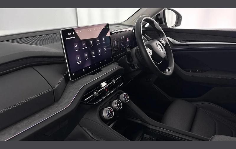 Used Skoda Kodiaq SE L 190 HP (139 kW) 2025 Brilliant silver metallic SUV