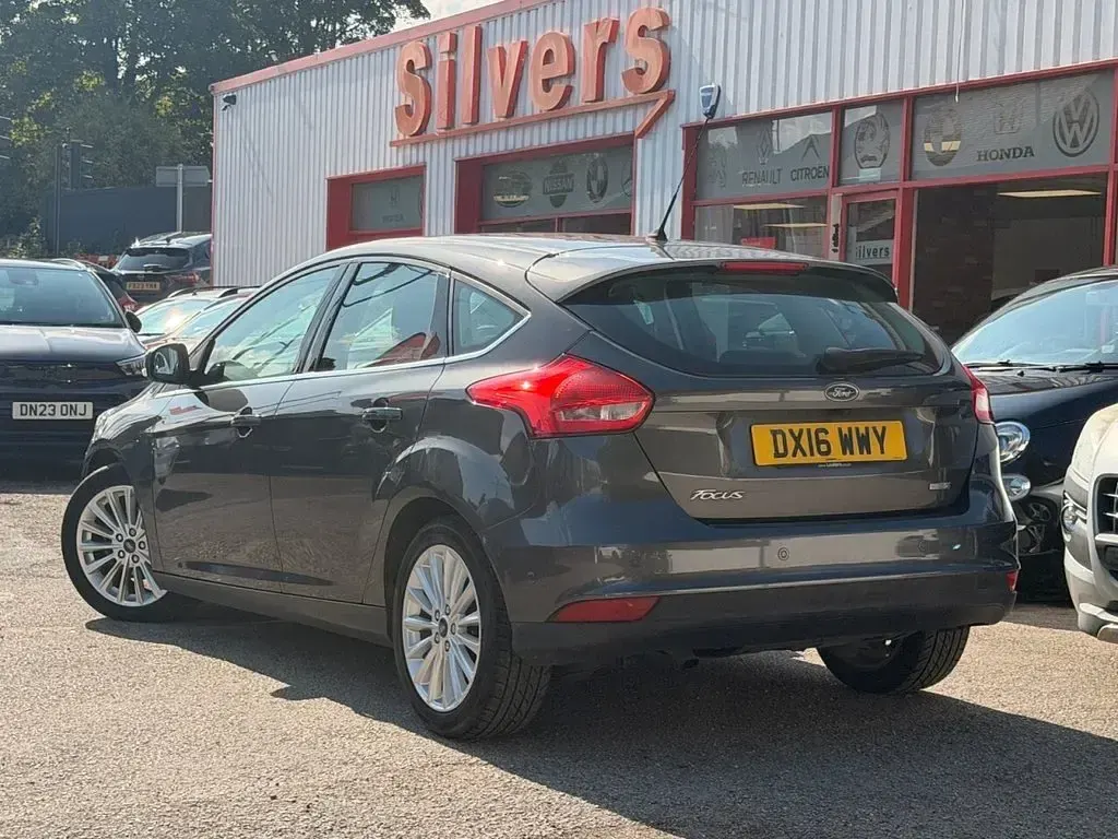 Used Ford Focus Titanium X 100 HP (73 kW) 2016 Grey Hatchback