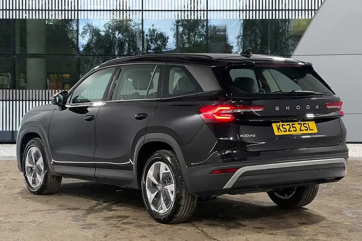 Second-hand Skoda Kodiaq SE 110 CP (80 kW) 2025 Negru SUV