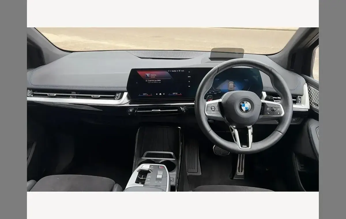 Second-hand BMW 220 M Sport 154 CP (113 kW) 2024 Gri Break