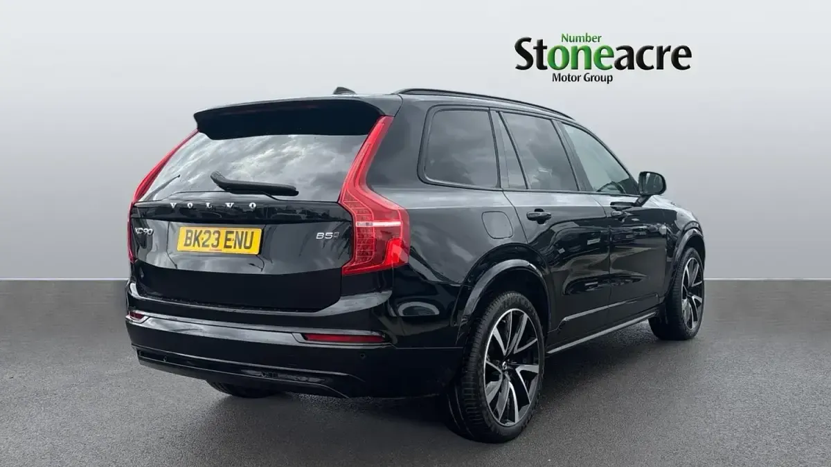 Used Volvo XC90 Plus 235 HP (172 kW) 2023 Black SUV