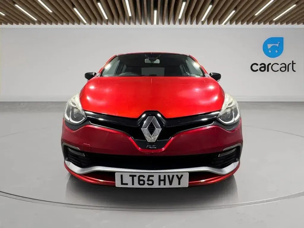 Used Renault Clio 200 HP (147 kW) 2015 Red Hatchback