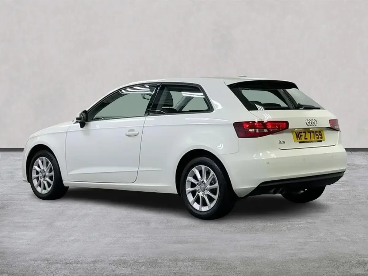 Used Audi A3 Comfort 122 HP (89 kW) 2013 White Hatchback