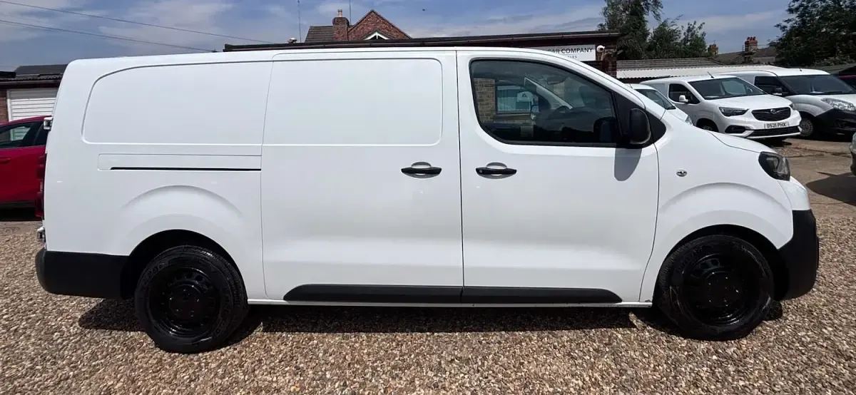 Used Peugeot Expert 2018 White Van