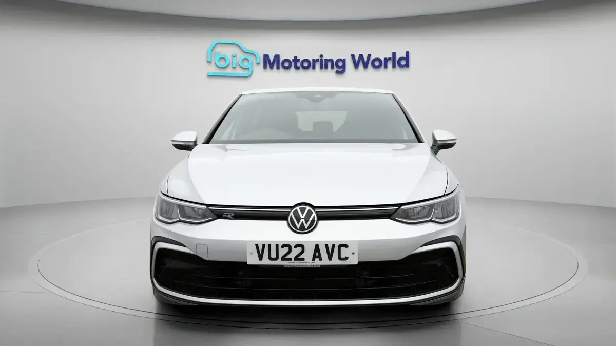 Used VW Golf VIII R-line 148 HP (108 kW) 2022 Silver Hatchback