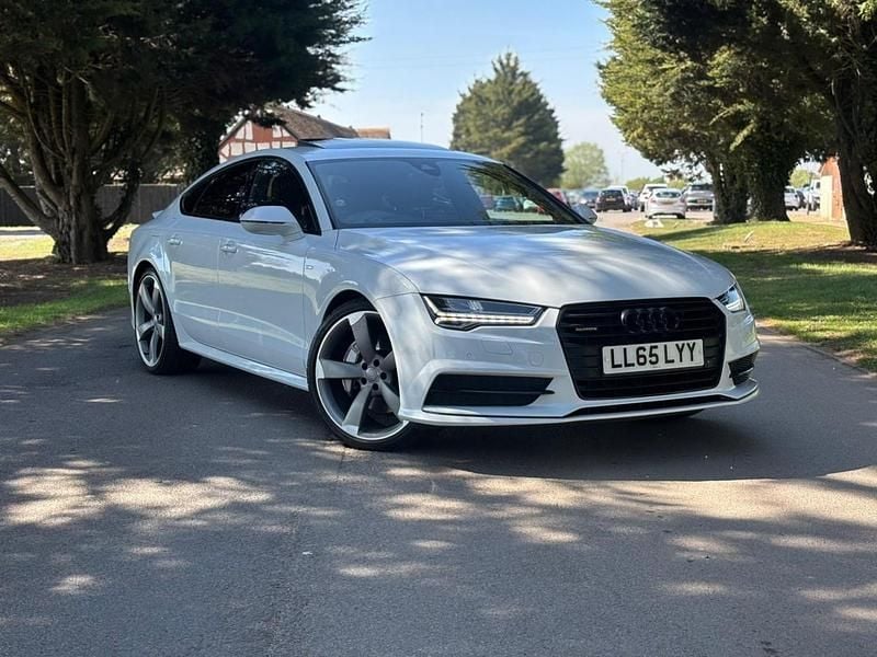 Used Audi A7 Black Edition 333 HP (244 kW) 2015 White Hatchback