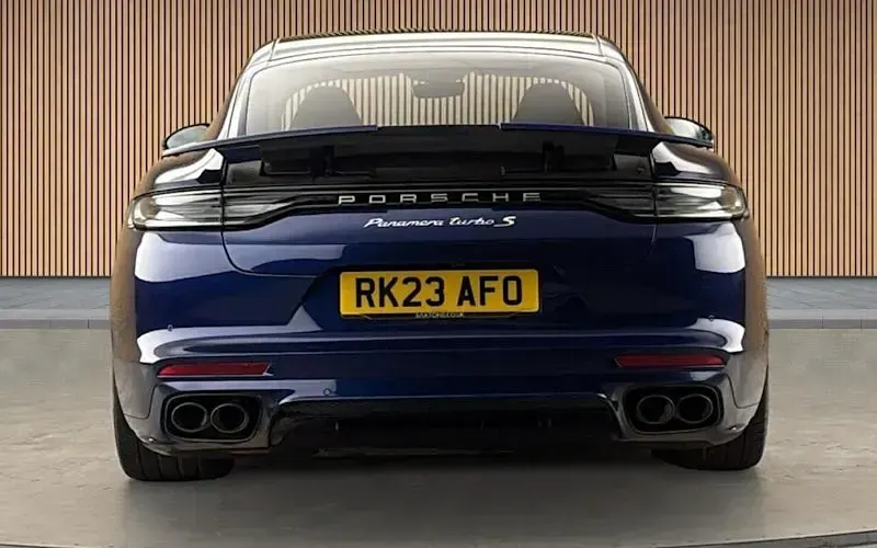 Used Porsche Panamera 630 HP (463 kW) 2022 Gentian blue metallic Hatchback