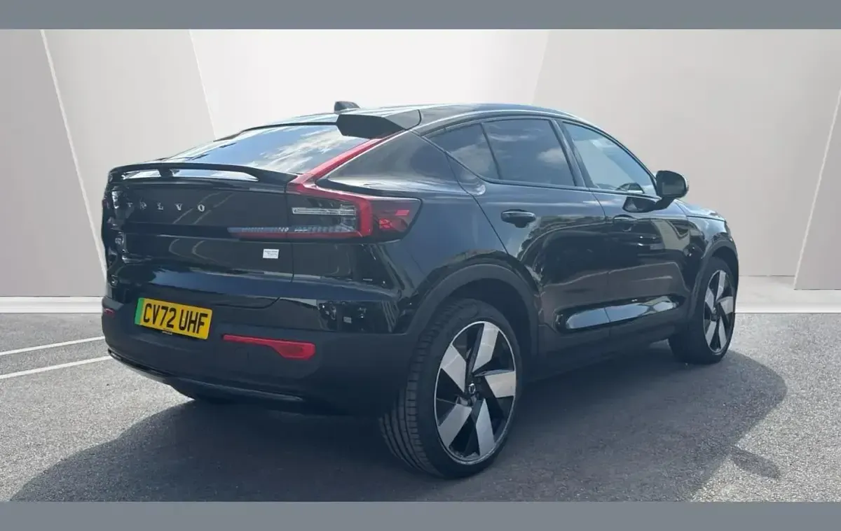 Used Volvo C40 Ultimate 300 kW (408 HP) 2022 Onyx black SUV