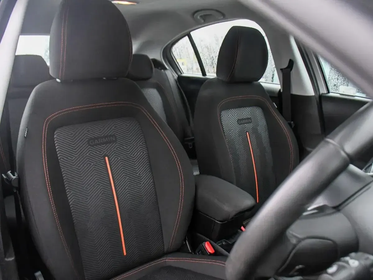 Begagnad Fiat Tipo Garmin 128 HK (94 kW) 2023 Grå Halvkombi