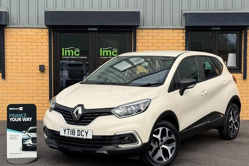 Second-hand Renault Captur Dynamique 90 CP (66 kW) 2018 Bej SUV