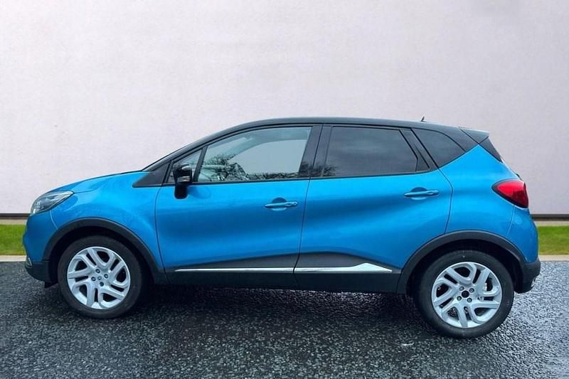 Used Renault Captur Dynamique 90 HP (66 kW) 2015 Blue SUV