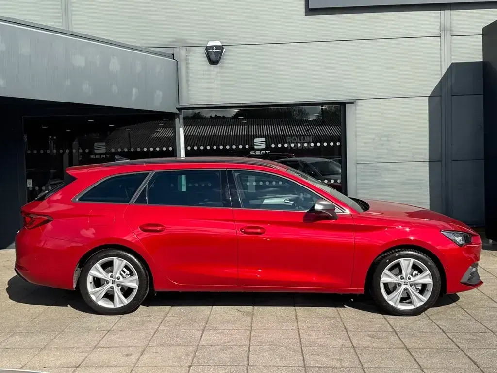 Used Seat Leon FR 2026 Desire red Estate