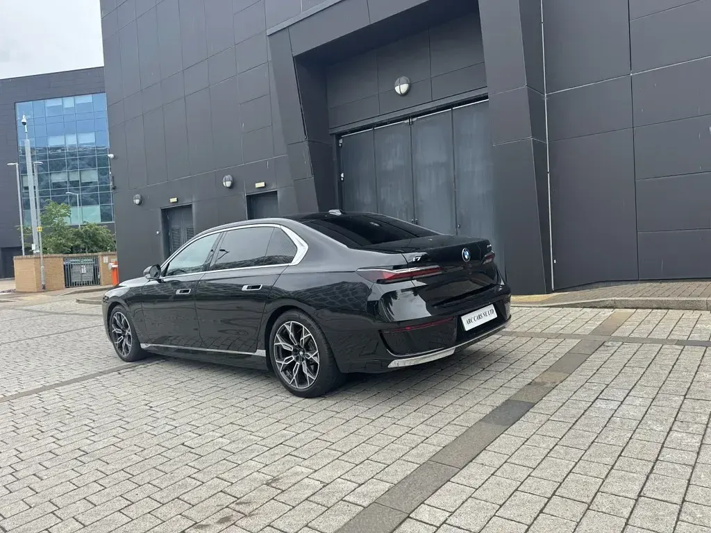 Used BMW i7 Comfort Edition 400 kW (544 HP) 2023 Black Sedan