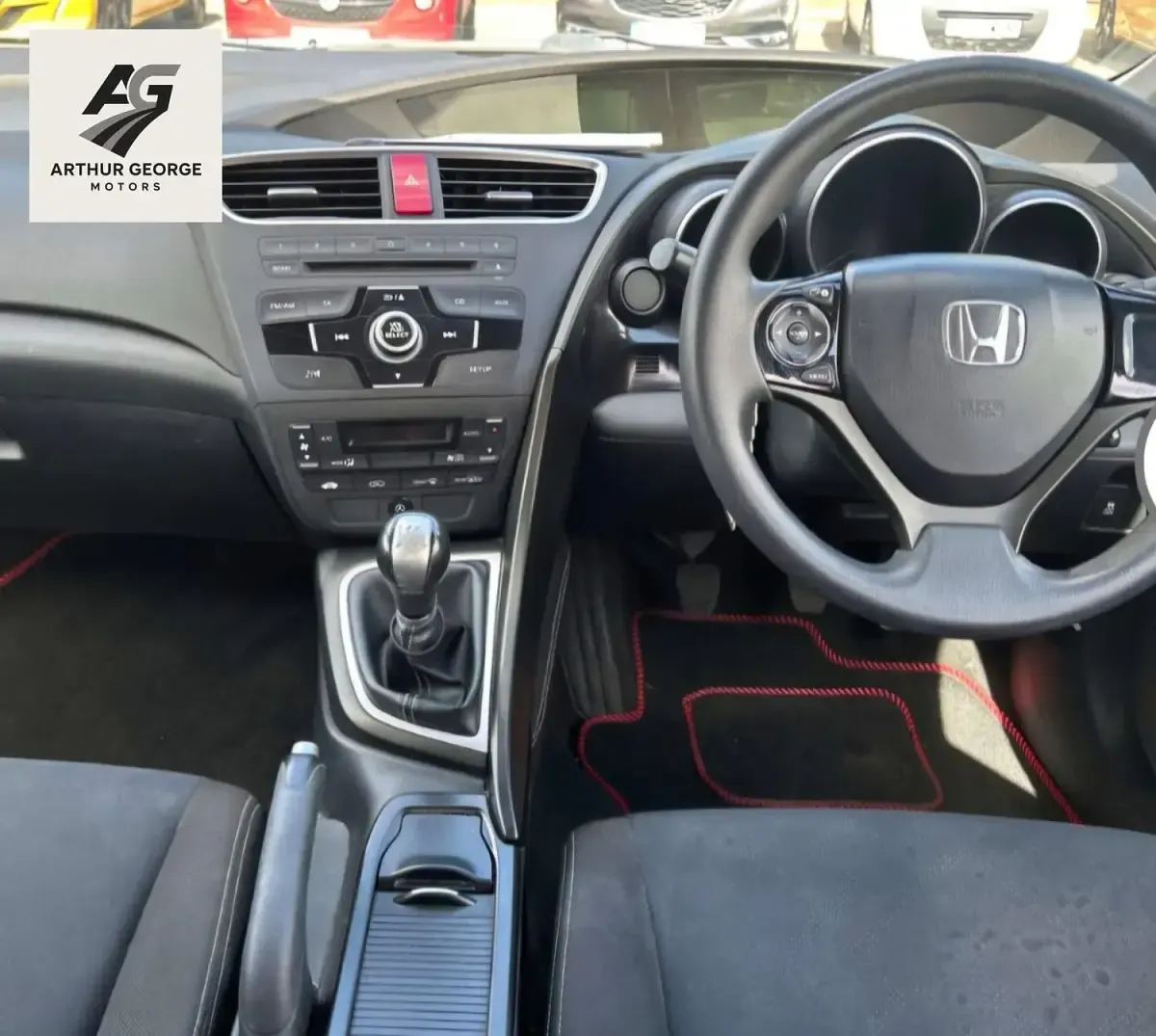 Used Honda Civic S 99 HP (72 kW) 2014 Red Hatchback
