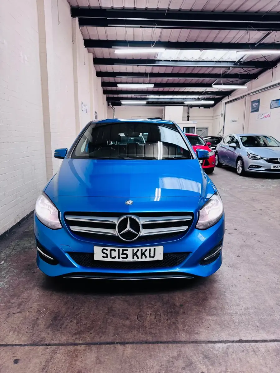 Used Mercedes B180 Executive 2015 Blue Hatchback