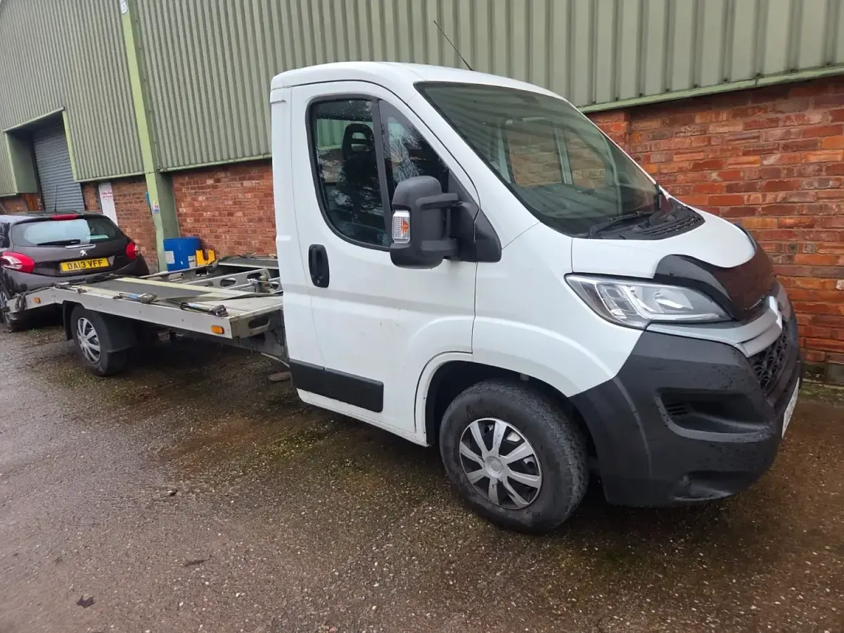 Usado Citroën Relay 140 HP (102 kW) 2021 Branco Van