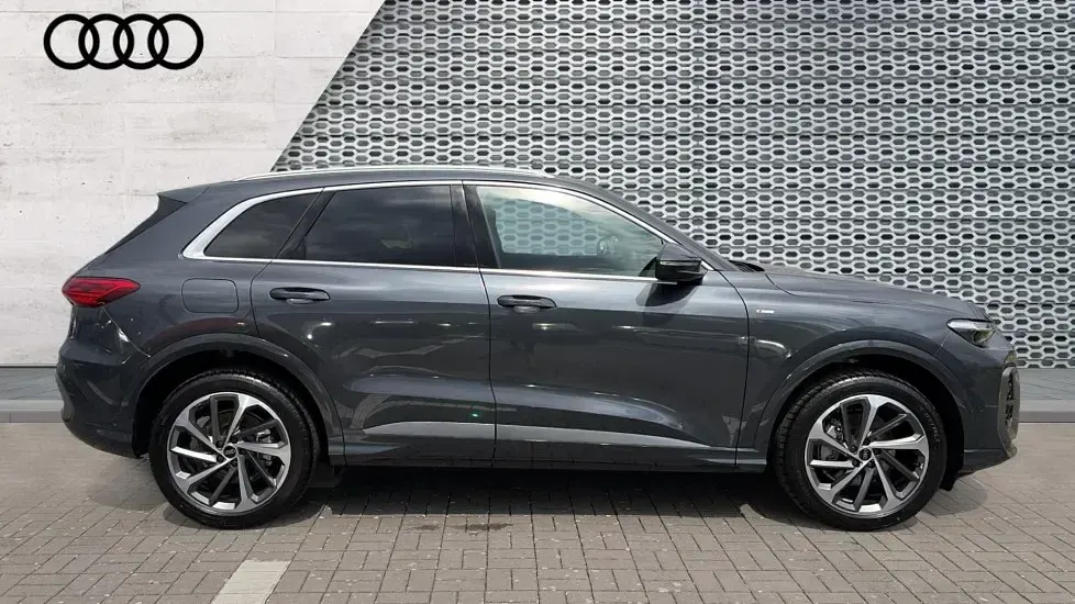 Used Audi Q5 S-Line 204 HP (150 kW) 2026 Grey SUV