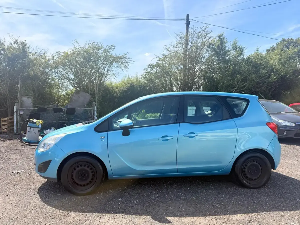Used Vauxhall Meriva S 2010 Blue MPV