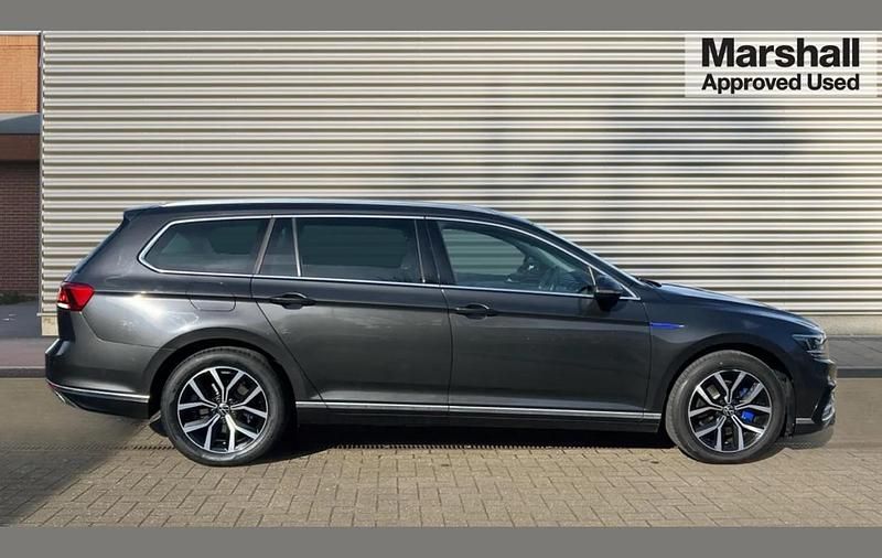 Used VW Passat GTE 218 HP (160 kW) 2021 Grey Estate