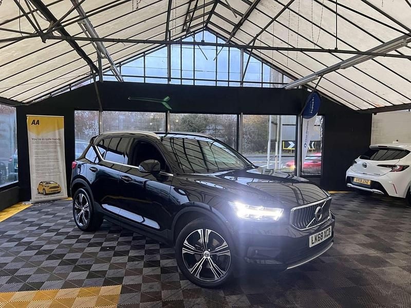Black Used 2018 Volvo XC40 Inscription SUV | £19,495 (Fair price) - Image 1/3