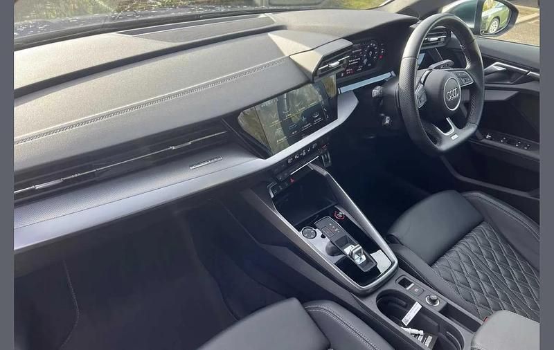 Used Audi S3 Sportback Comfort 310 HP (228 kW) 2023 Blue Hatchback