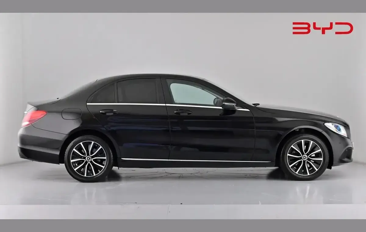 Used Mercedes C200 SE 180 HP (132 kW) 2019 Black Sedan