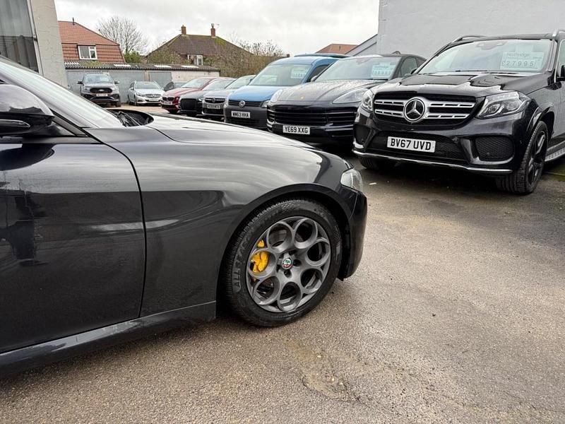 Used Alfa Romeo Giulia Super 200 HP (147 kW) 2018 Black Sedan