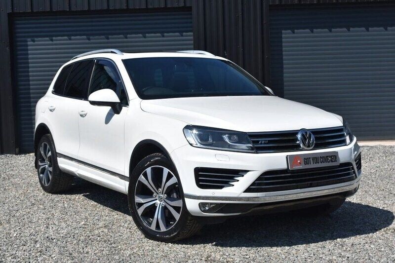 White Used 2016 VW Touareg R-line SUV | £18,850 (Super price) - Image 1/4