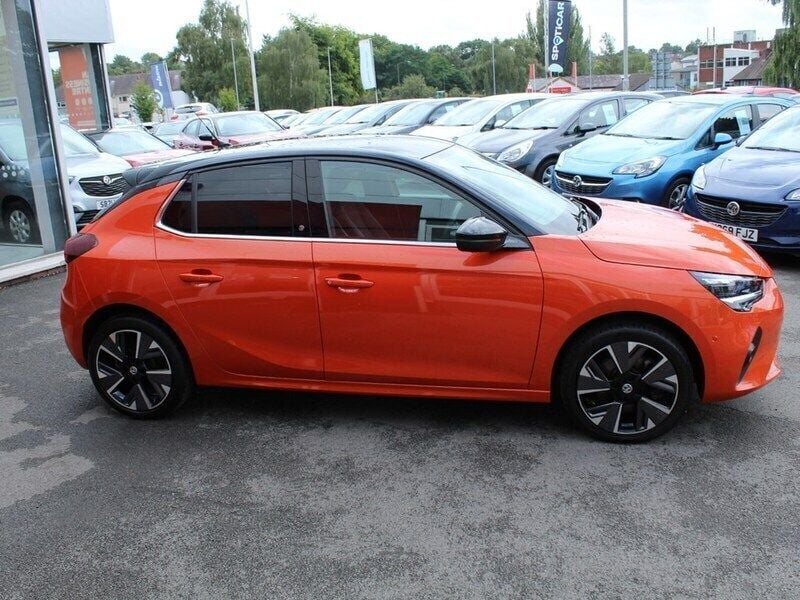 Used Vauxhall Corsa-e Elite 100 kW (136 HP) 2021 Power orange Hatchback