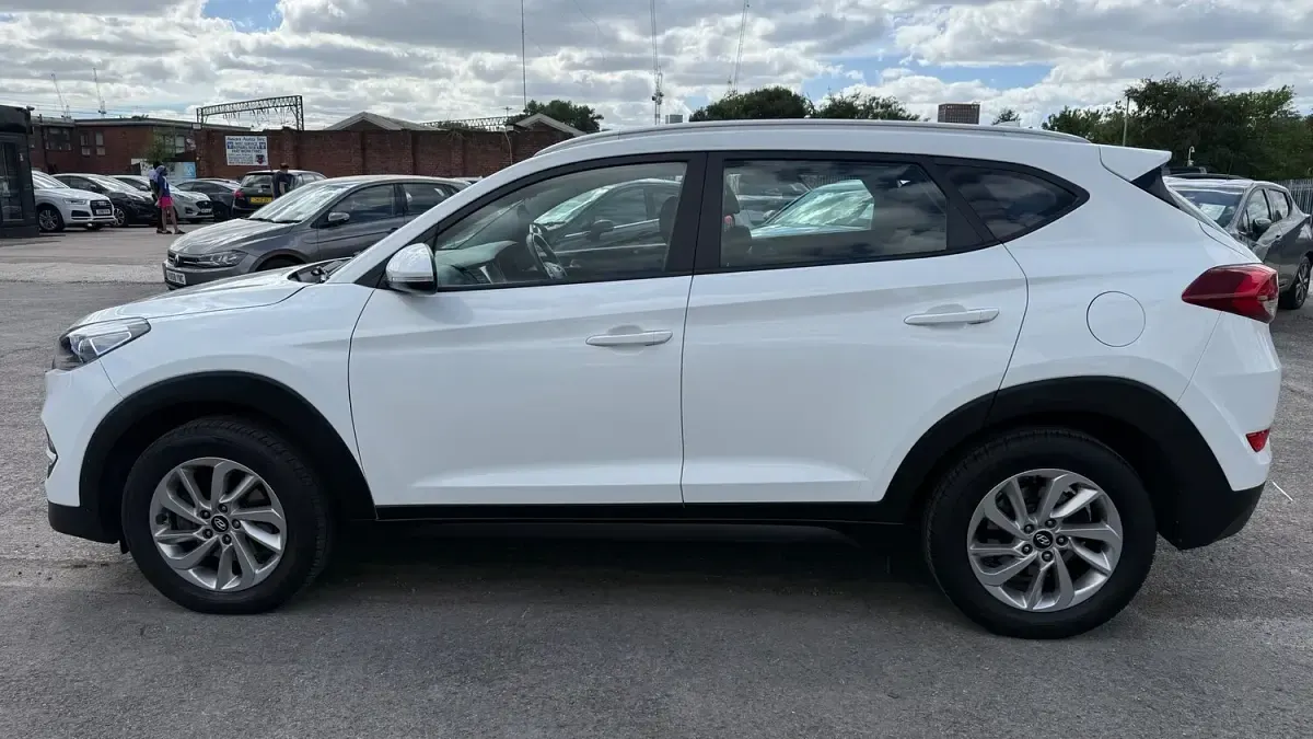 Used Hyundai Tucson SE 2017 White SUV
