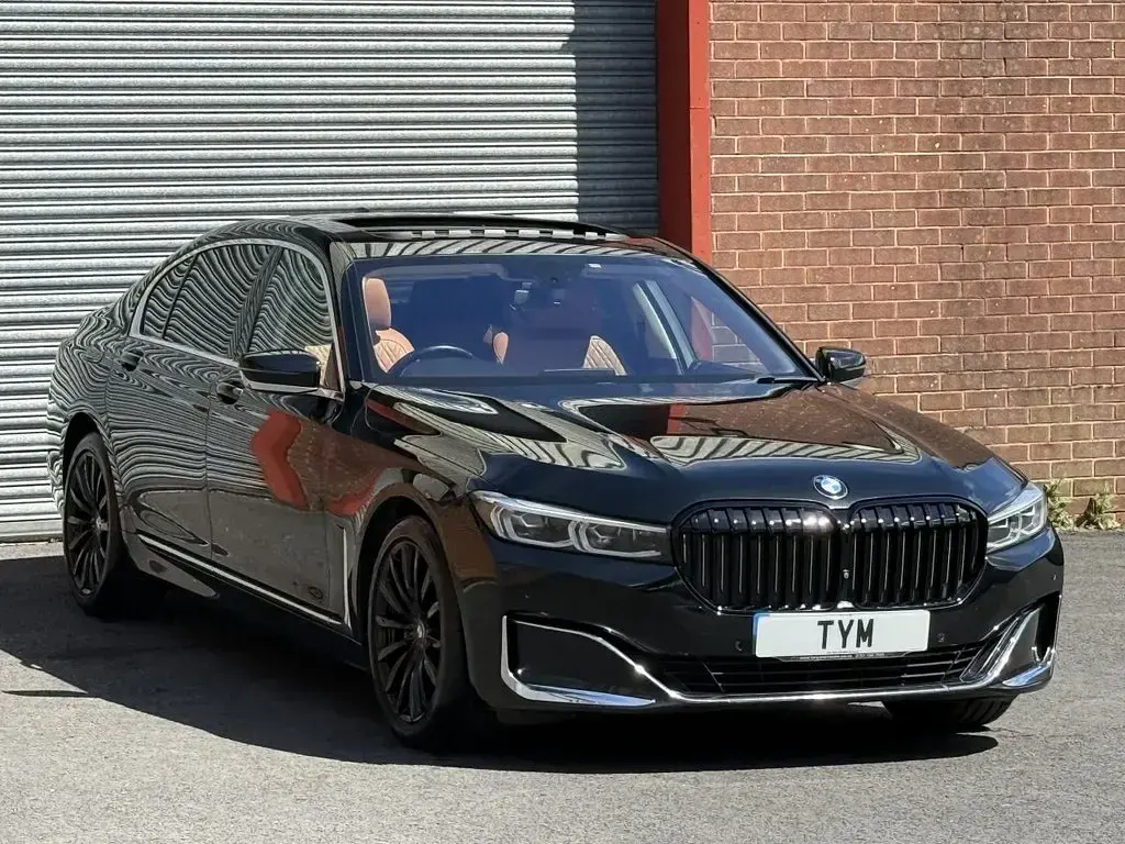 Used BMW 740L Sport Line 340 HP (250 kW) 2019 Black Sedan