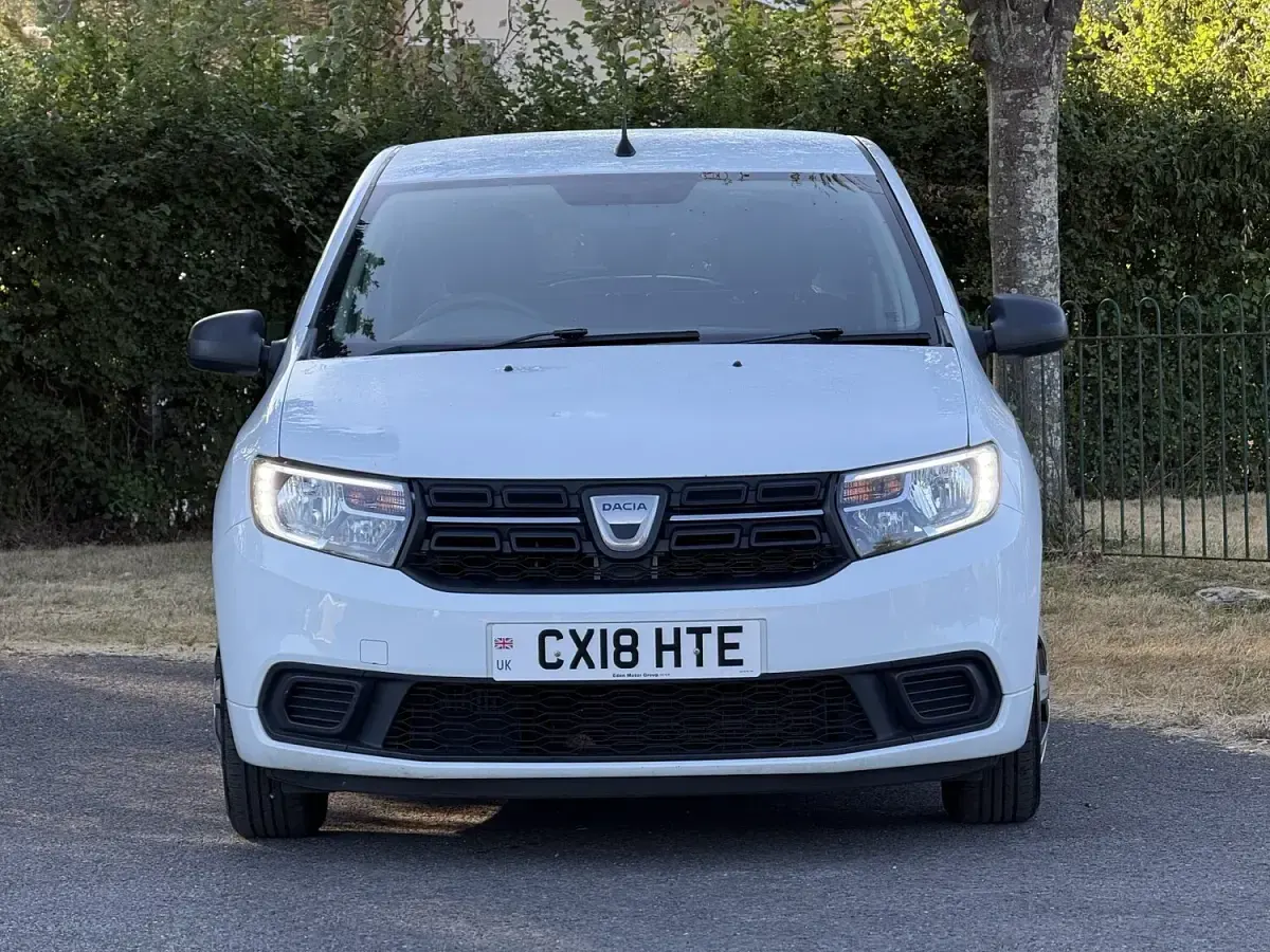 Used Dacia Sandero Ambiance 90 HP (66 kW) 2018 White Hatchback