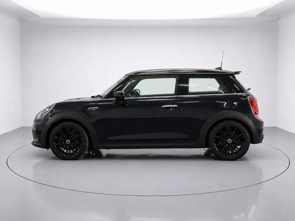Used Mini Cooper SE Hatch 135 kW (184 HP) 2022 Black Hatchback