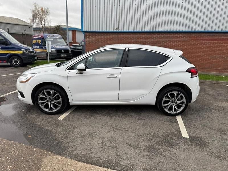 Used Citroën DS4 2014 White Hatchback