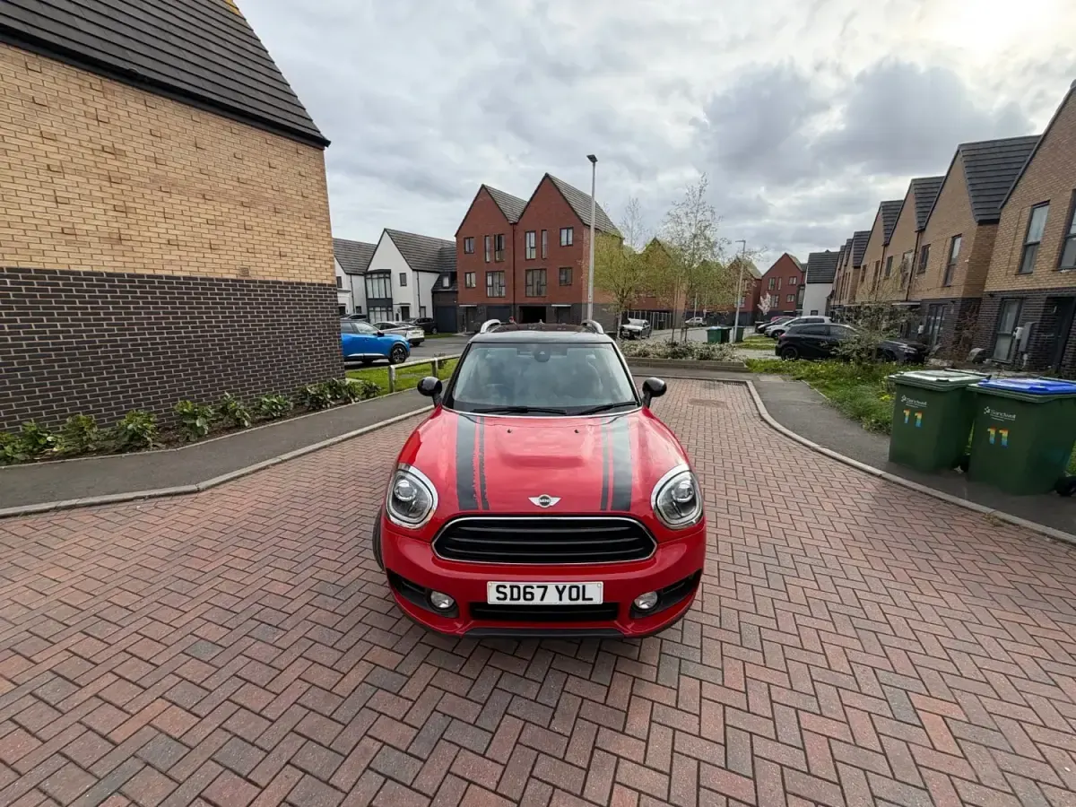 Używany Mini Cooper D 150 KM (110 kW) 2017 Czerwony Hatchback