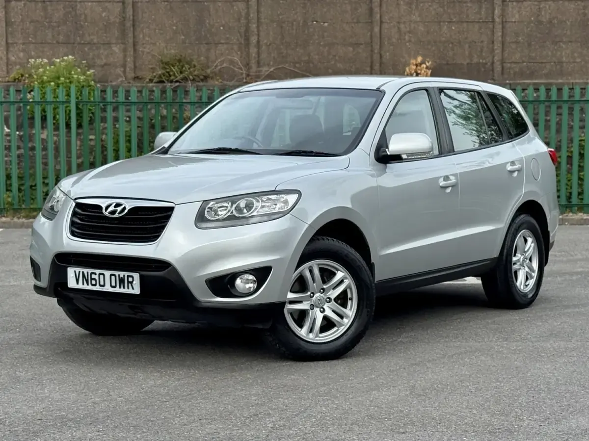 Used Hyundai Santa Fe Style 197 HP (144 kW) 2010 Silver SUV