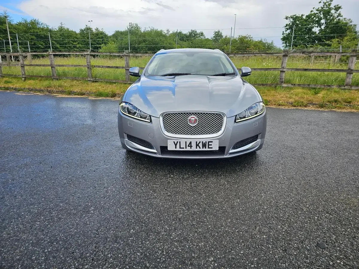 Used Jaguar XF Sportbrake Portfolio 200 HP (147 kW) 2014 Grey Estate
