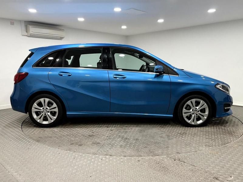 Used Mercedes B200 Executive 2016 Blue MPV