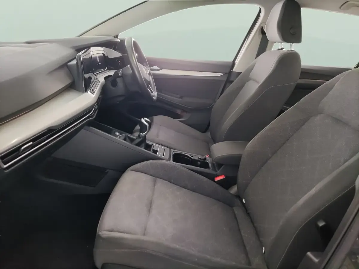 Used VW Golf VIII Life 130 HP (95 kW) 2022 Grey Hatchback