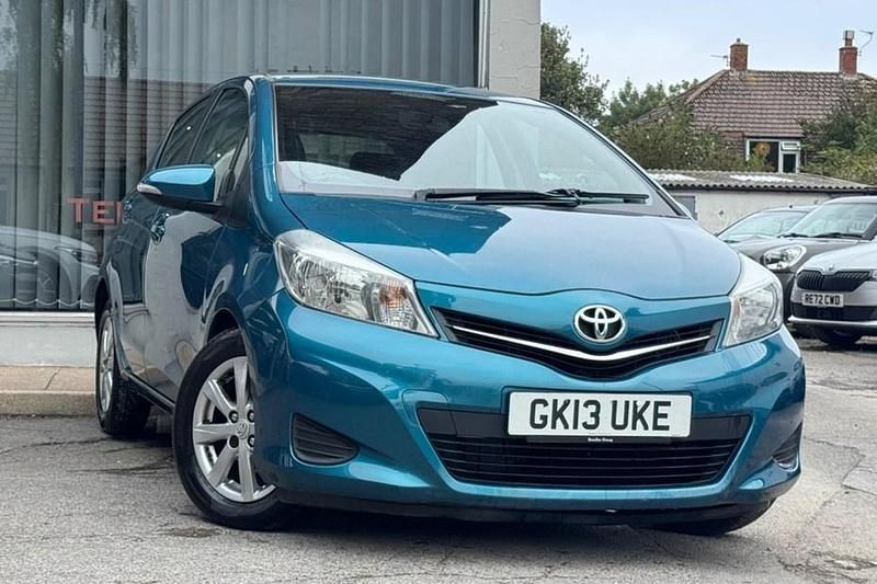 Turquoise Used 2013 Toyota Yaris Hatchback | £5,495 (Fair price) - Image 1/1