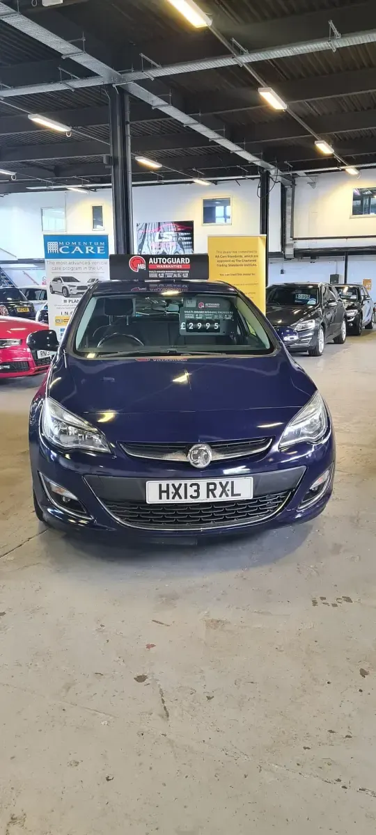 Used Vauxhall Astra SRi 115 HP (84 kW) 2013 Blue Hatchback