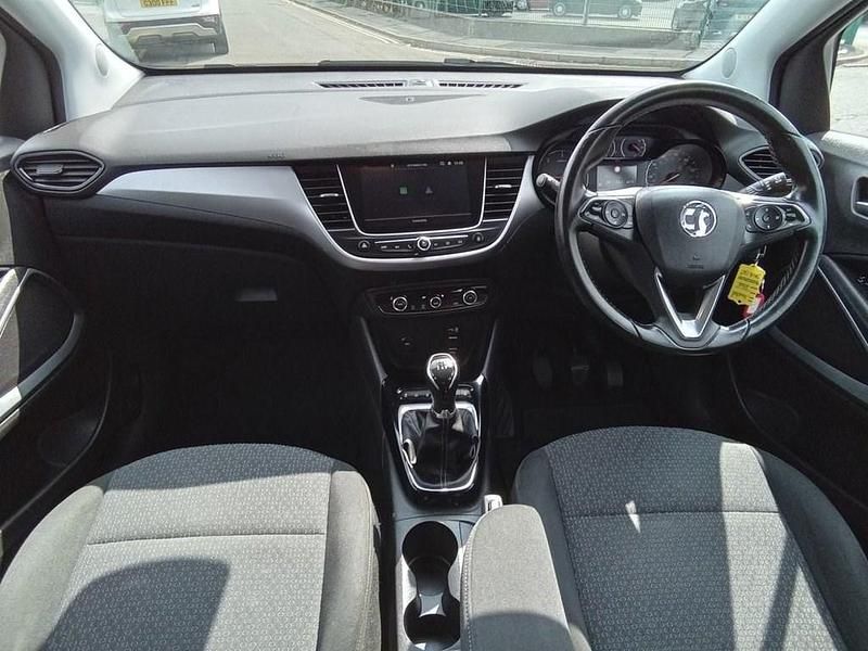 Used Vauxhall Crossland X S 99 HP (72 kW) 2018 Silver SUV