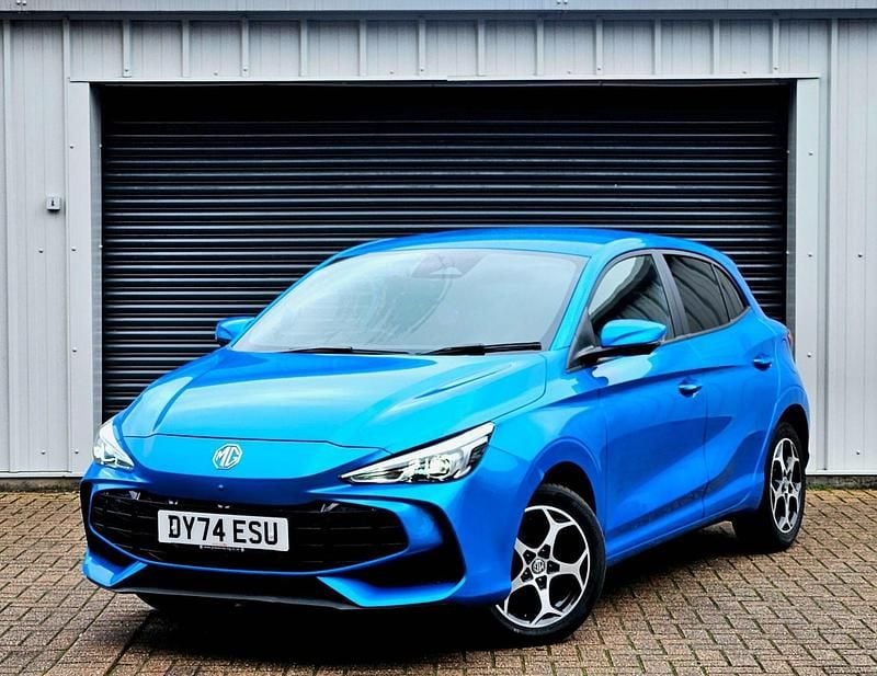 Begagnad MG MG3 Trophy 194 HK (142 kW) 2024 Blå Halvkombi