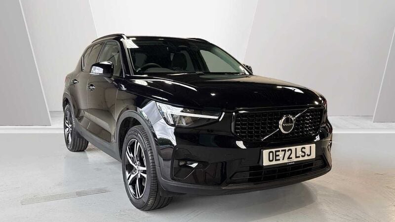 Used 2023 Volvo XC40 Plus SUV | £33,490 (A bit pricey) - Image 1/3