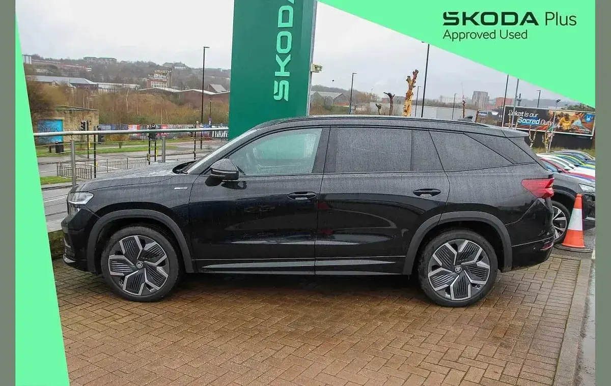 Used Skoda Kodiaq SportLine 150 HP (110 kW) 2025 Black magic pearl effect SUV