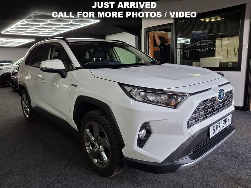 White Used 2022 Toyota RAV4 Hybrid Design SUV | £23,995 (Super price) - Image 1/4