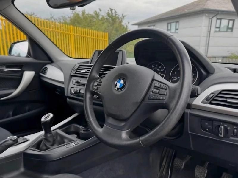 Used BMW 118 2011 Blue Hatchback
